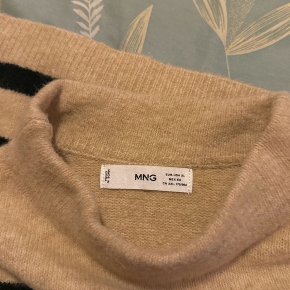 Mango Beige Knit Comfy Stitch Top Size XL - Picture 5 of 9